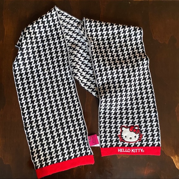 Hello Kitty houndstooth scarf - Picture 1 of 2